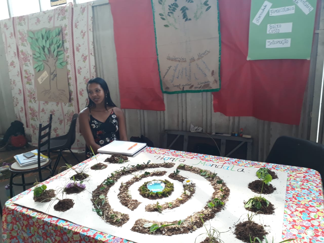 Feira do Conhecimento - Horta Mandala.jpeg